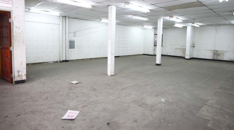 5  Office Space For Sale in Silom ,Bangkok MRT Khlong Toei AA17043